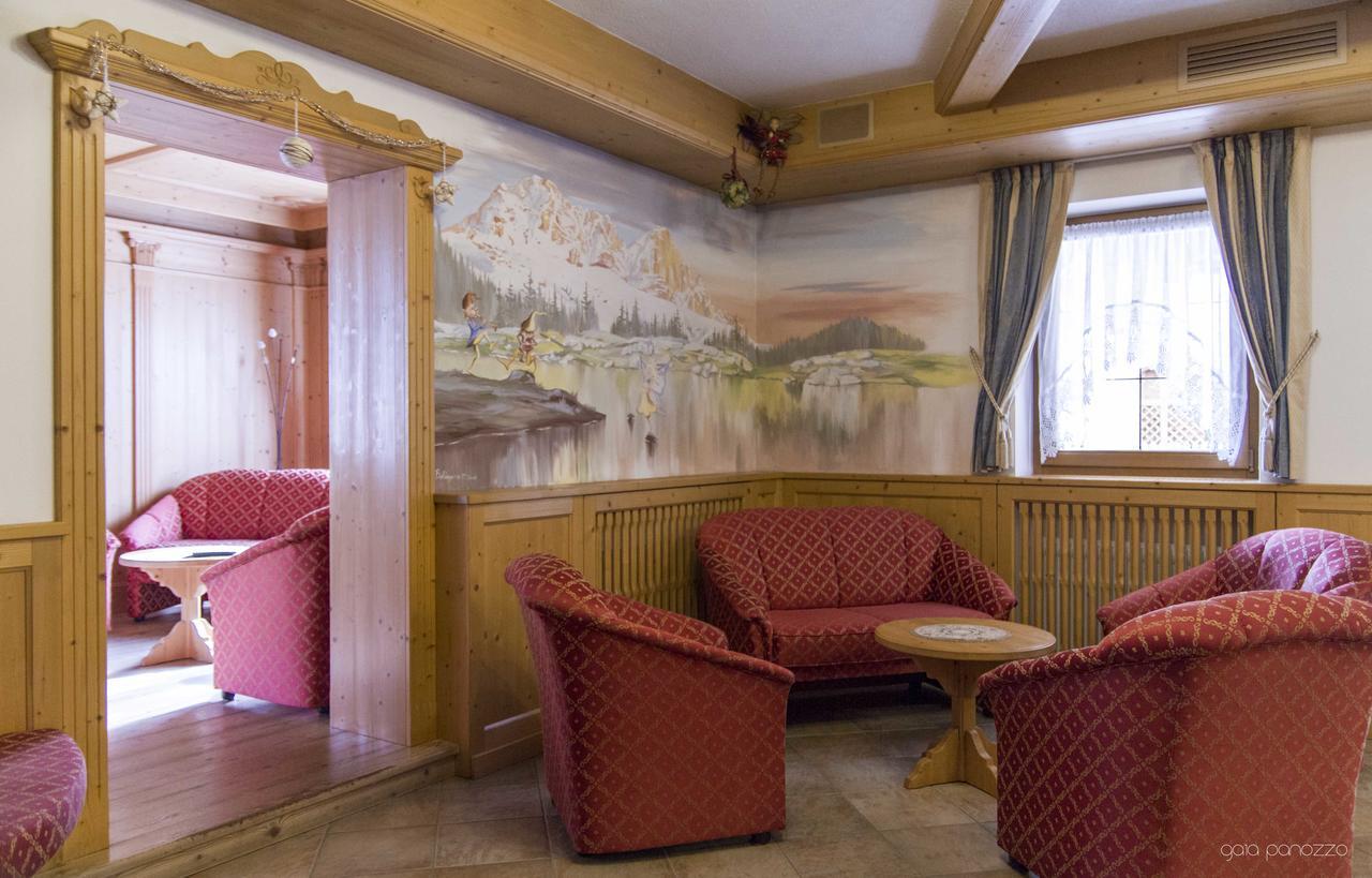 Hotel Genzianella Ziano Di Fiemme Exterior photo